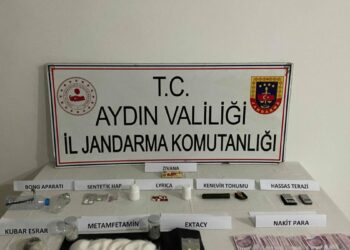 Aydın'da iki ayrı adrese uyuşturucu operasyonu: 5 gözaltı