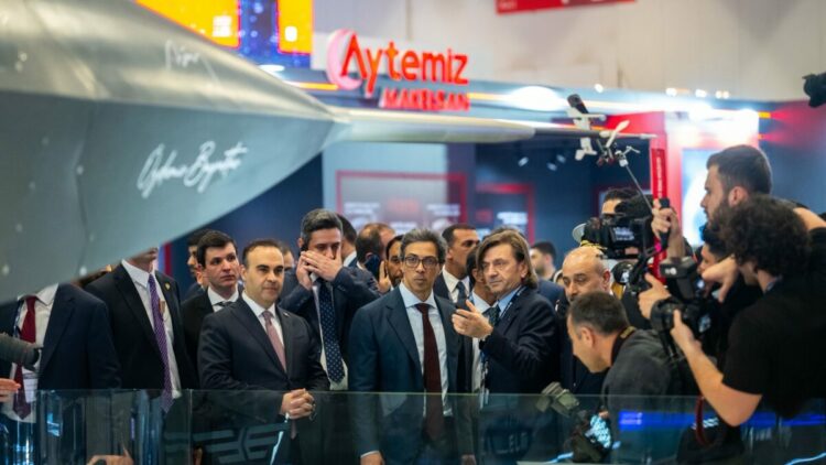 BAE Devlet Başkanı Yardımcısı Al Nahyan, SAHA EXPO 2026 Fuarı'nı ziyaret etti