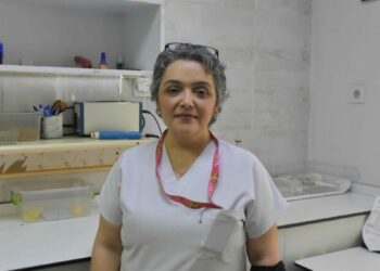 Necla hemşire engel tanımıyor; annelik çok güzel bir duygu