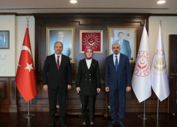 Sen'den Aile ve Sosyal Hizmetler Bakanı Göktaş'a ziyaret