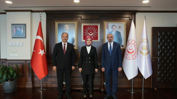 Sen'den Aile ve Sosyal Hizmetler Bakanı Göktaş'a ziyaret