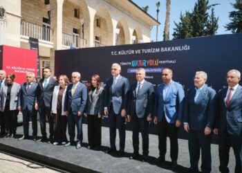 Bakan Ersoy, Mersin Kültür Yolu Festivali'nin açılış törenine katıldı