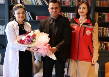 Şehidin eşine ‘Anneler Günü’ ziyareti
