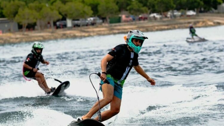 Bodrum’da su jeti, flyboard ve motosurf yarışları nefes kesti