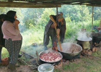208 yıllık 'Olcak Dede' geleneği; dualar edildi, kurbanlar kesildi