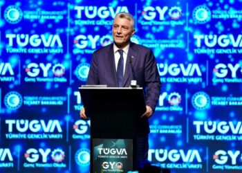Bakan Bolat, 'TÜGVA Genç Yönetici Okulu 2026 Zirve Programı'na katıldı