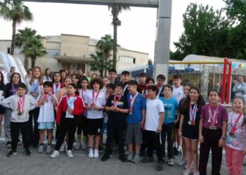 Marmarisli yüzücü çocuklar, havuzlarının yeniden açılmasını istiyor