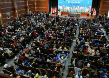 Cumhurbaşkanı Erdoğan, AK Parti İstanbul İl Kadın Kolları Danışma Meclisi’ne telefonla bağlandı