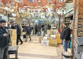 Avize dükkanında silahlı saldırıya uğrayan Nizamettin, hayatını kaybetti