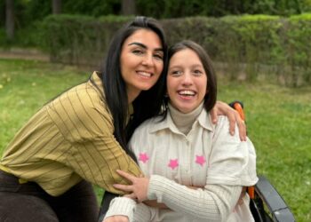 Bahar, annesinin geliştirdiği aparatla elini kullanmaya başladı