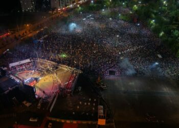 Amed Sportif Faaliyetler kupasını aldı