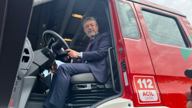 Bakan Yumaklı: Cumhuriyet tarihimizin en güçlü yangınla mücadele kapasitesine sahibiz