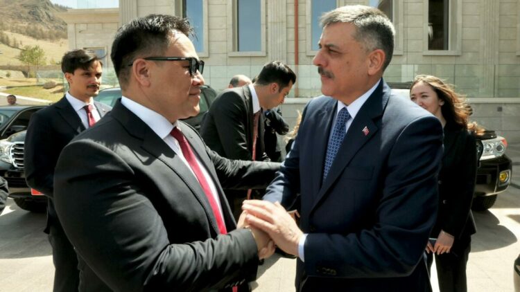 İçişleri Bakanı Çiftçi, Moğolistan Başbakan Yardımcısı Nomtoibayar ile görüştü