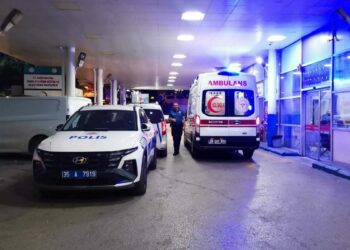 İzmir'de 6 yaşındaki Işıl, servis aracının altına kaçan topu almak isterken canından oldu