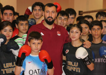 Muaythai sporuna ilgi; gençler hem kendini savunuyor hem geleceğini inşa ediyor