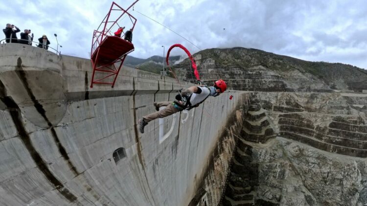 Türkiye’nin ikinci en yüksek barajında adrenalin