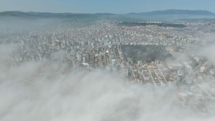 Samsun’da sis etkili oldu
