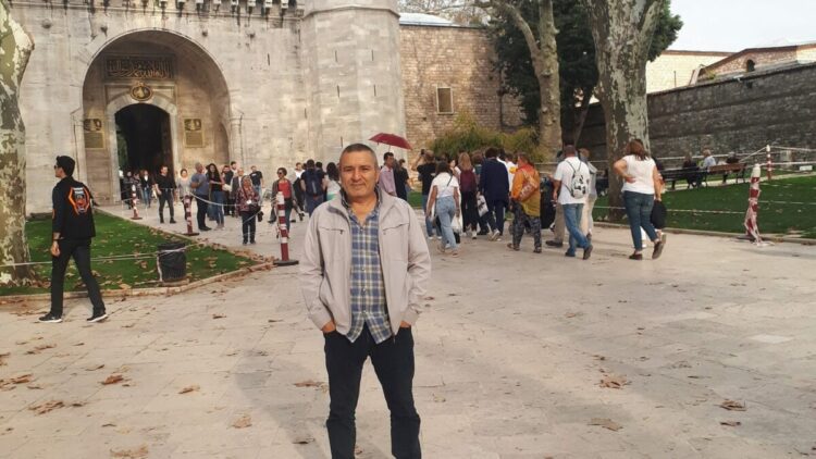 Tartıştığı komşusunu öldürüp, intihar etti