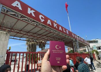 Akçakale Gümrük Kapısı’ndan 12 yıl sonra pasaportlu geçiş başladı