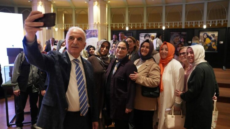 ‘Yünden Yürek’ keçe işleme sergisi Taksim’de sanatseverlerle buluştu
