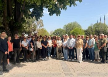 Özel İtalyan Lisesi’nde grev 100’üncü gününde; velilerden çözüm çağrısı yapıldı