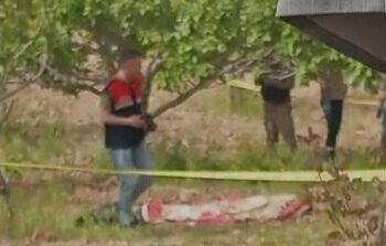 Devrilen traktörün sürücüsü öldü