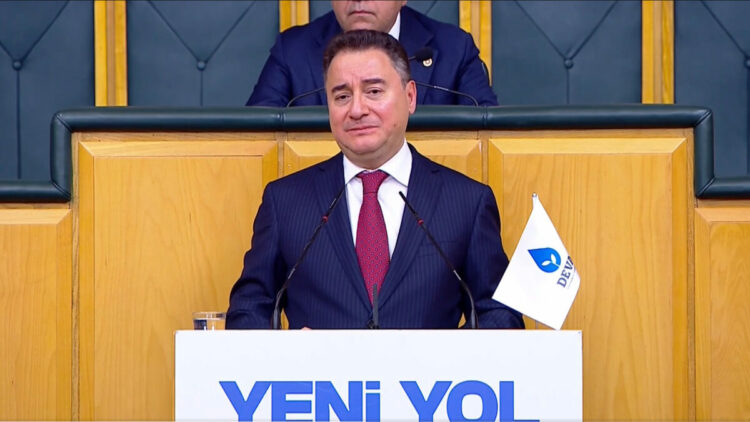 Babacan: Siyasette kalite çok düştü