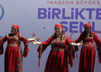 Özel öğrenciler, şenliğe renk kattı