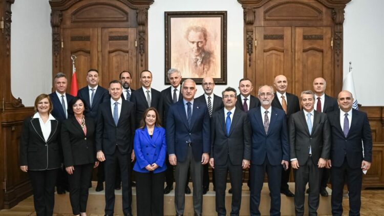 Bakan Ersoy, Türkiye Bankalar Birliği Yönetim Kurulu Toplantısı'na katıldı