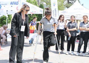 Kayseri’de ‘Empati İstasyonu’nda engellilerin yaşadığı zorluklar deneyimlendi
