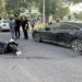 Park halindeki otomobile çarpıp ikiye bölünen motosikletin sürücüsü yaralandı