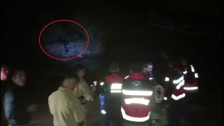 Çayda mahsur kaldı, 5 saat sonra kurtarıldı