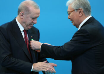 Cumhurbaşkanı Erdoğan'a Kazakistan'da 'Ahmet Yesevi Özel Devlet Nişanı'
