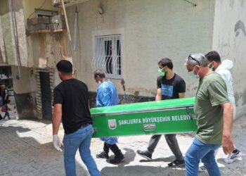 3 gündür haber alınamayan kadın evinde ölü bulundu