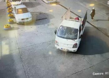 Avcılar'da hırsızlık şüphelileri yakalandı; 16 yaşındaki şüphelinin 40 suç kaydı çıktı