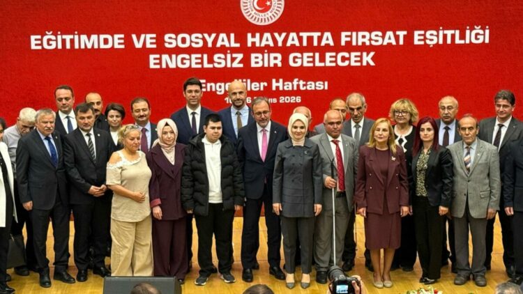 Bakan Göktaş: Kamuda görev yapan engelli memur sayısı 82 bin 880'e ulaştı