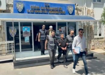 'Terör soruşturması' bahanesiyle evli çifti dolandırdılar; 2 tutuklama