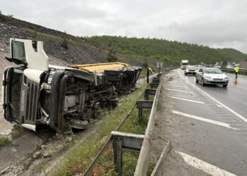 Samsun’da iki TIR çarpıştı: 2 yaralı