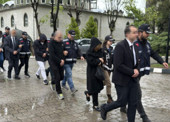 Samsun’daki rüşvet operasyonunda 8 şüpheli adliyede