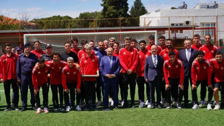 Ayvalıkgücü'ne final öncesi moral ziyareti