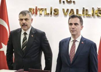 Bakan Çiftçi, Bitlis’te