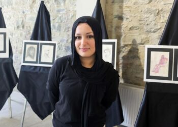 Liseli Zeynep'in kara kalem çalışmaları kent müzesinde sergileniyor