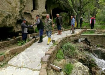 Erdemli Vadisi’nde selin zarar verdiği alanlara ‘imece’ usulü tadilat