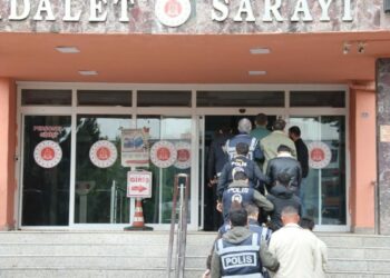 Karabük merkezli 8 ilde siber dolandırıcılık operasyonu: 18 tutuklu