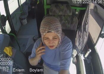 Baygınlık geçiren yolcuyu güzergahını değiştirip, hastaneye yetiştirdi