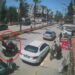 Otomobile çarpan elektrikli motosikletten savrulan kadın ve çocuk, son anda kurtuldu