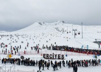 Erciyes, kayak sezonu boyunca 3,3 milyon ziyaretçiyi ağırladı