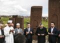 Bakan Çiftçi, 'Ahlat Selçuklu Meydan Mezarlığı’nı ziyaret etti