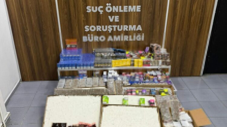 İzmir'de gümrük kaçağı sigara ve uyuşturucu operasyonu; 1 gözaltı
