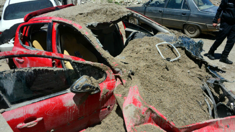Freni boşalan kamyon, 7 araca çarptı: 2’si ağır 6 yaralı